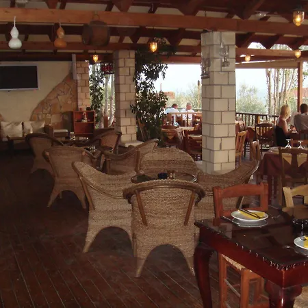 Spyridoula Lägenhetshotell Lourdata (Kefalonia)